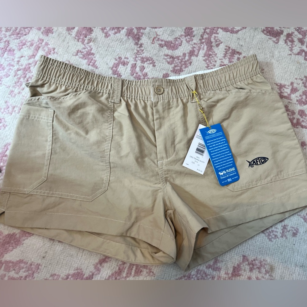 NWT AFTCO tan shorts
